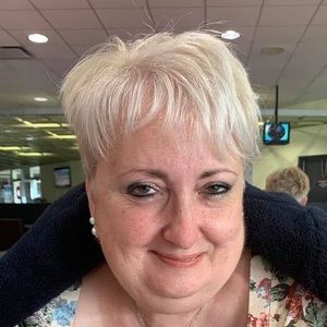 Meet your Posher, Anne